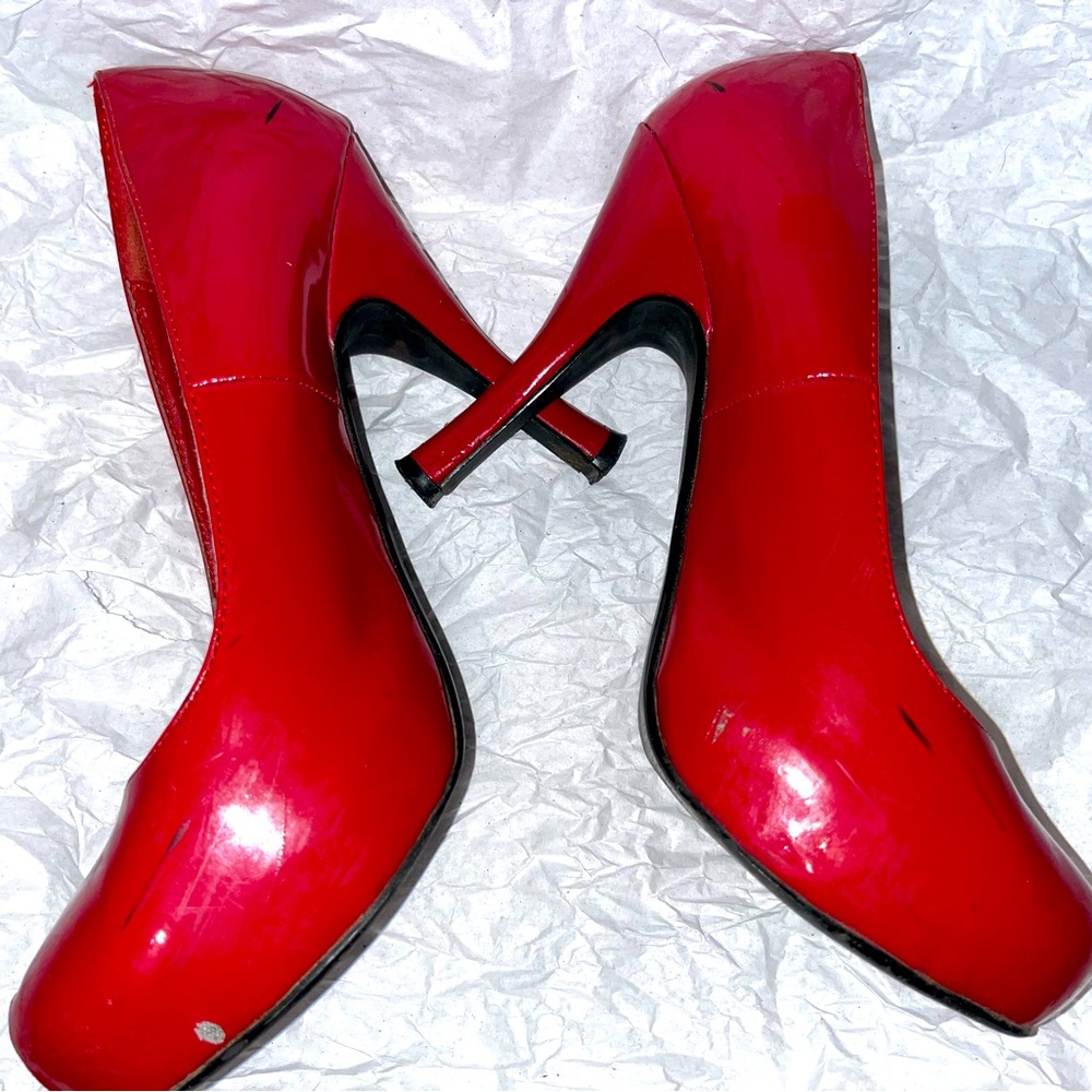 Red Heels - Picture 2 of 2